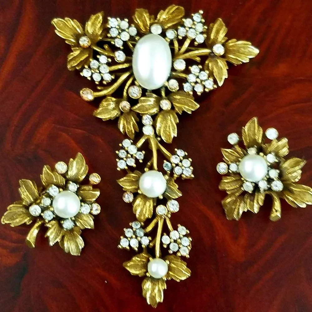 RARE 1940's Corocraft Coro Rhinestone Grapes Vine Antique Pin Brooch & Earrings